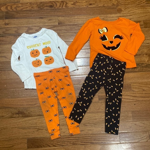 Other - Bundle of 4 pieces of Toddler size Halloween clothing items